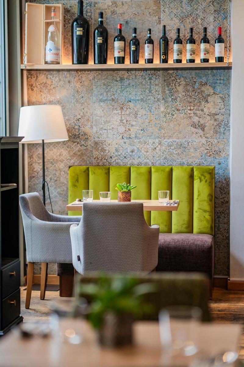 Plaza - Czech - Czech Leading Hotel Praga